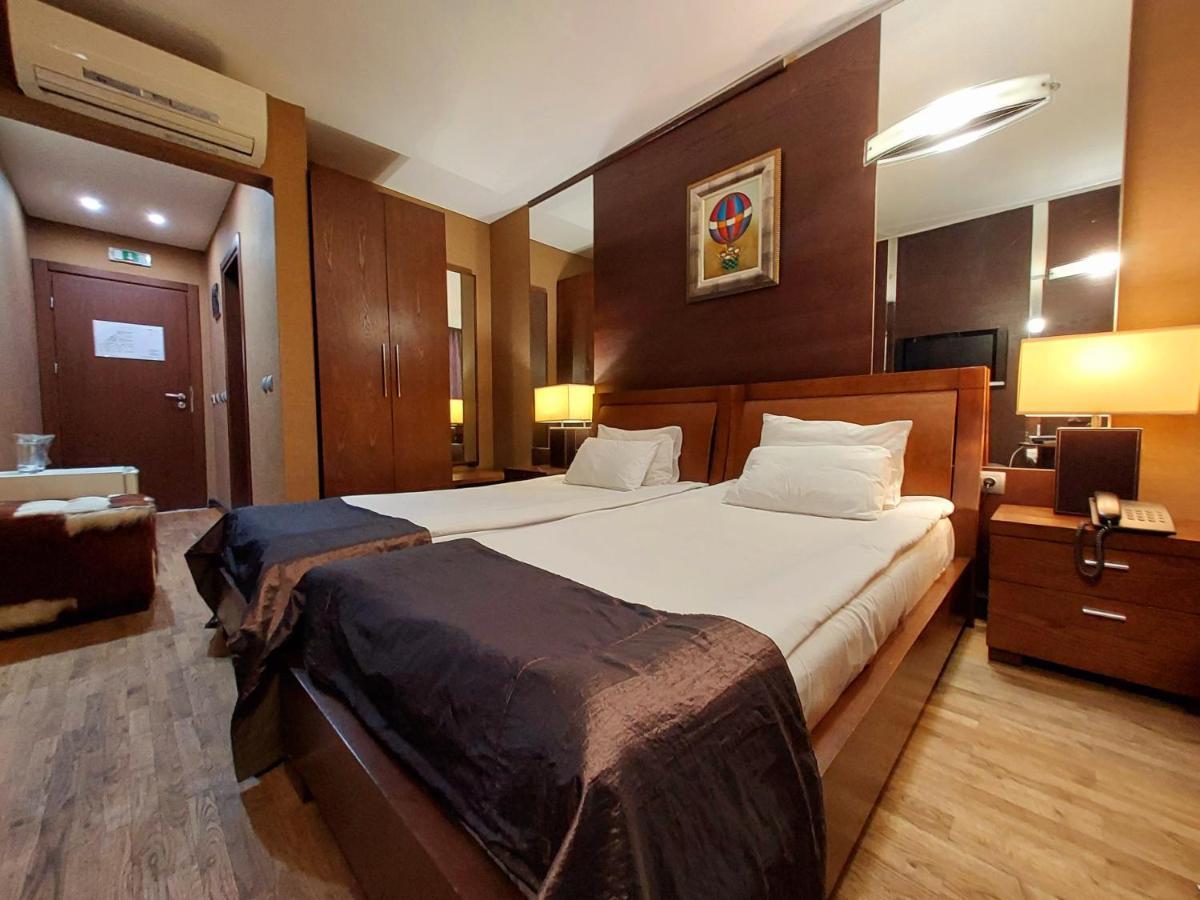 Hotel City Plevna Kültér fotó